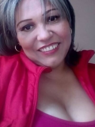 emiily_120 naked stripping on cam for live sex video chat