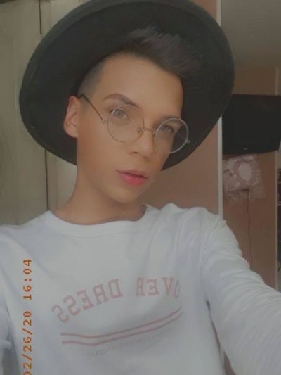 ErickJames_x naked stripping on cam for live sex video chat