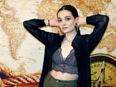 EvaCompton naked stripping on cam for live sex video chat