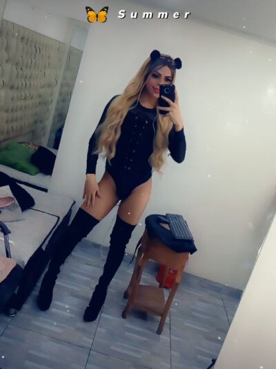 evajoneshotsex naked stripping on cam for live sex video chat
