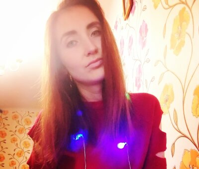 Fire_Jenny naked stripping on cam for live sex video chat
