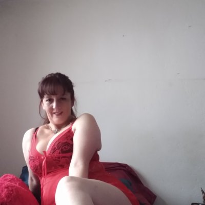 FireWoman naked stripping on cam for live sex video chat