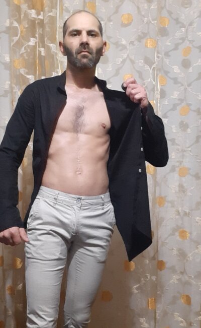 flowkizz naked stripping on cam for live sex video chat