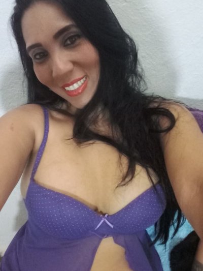 gaby_blue naked stripping on cam for live sex video chat