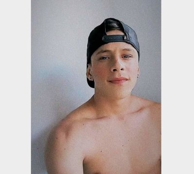 Gael_Horny naked stripping on cam for live sex video chat