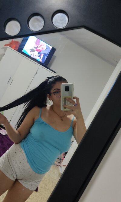 gissell_evans97 naked stripping on cam for live sex video chat