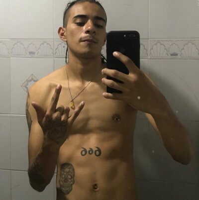Herusurdu1 naked stripping on cam for live sex video chat
