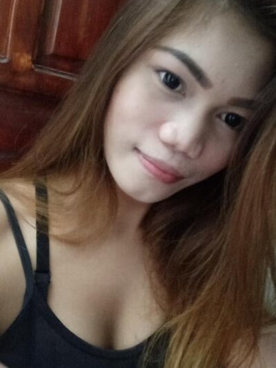 Hung_KATIExxx naked stripping on cam for live sex video chat