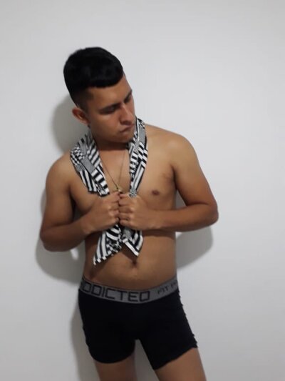 jacobdelrey naked stripping on cam for live sex video chat
