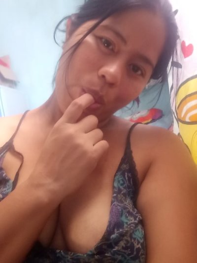 jade302 naked stripping on cam for live sex video chat