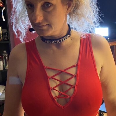 Jedisweets naked stripping on cam for live sex video chat