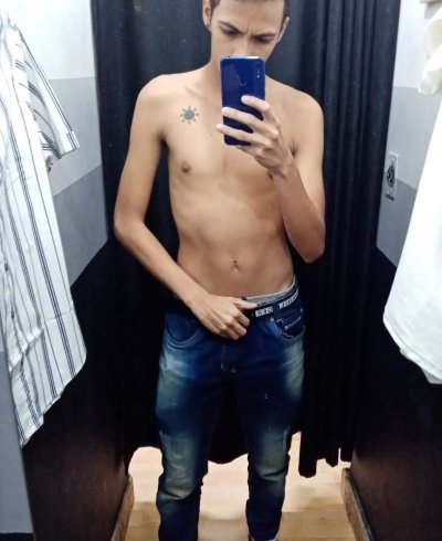 jeremycohen18 naked stripping on cam for live sex video chat