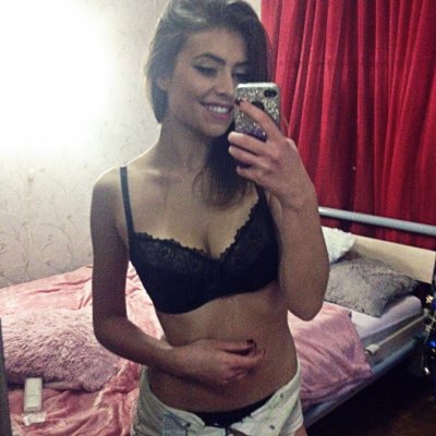 Jewel1305 naked stripping on cam for live sex video chat