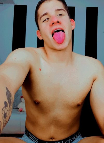 joao_do_santos1 naked stripping on cam for live sex video chat