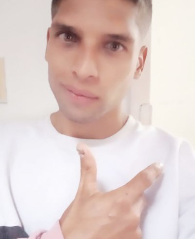 josh_daniels naked stripping on cam for live sex video chat
