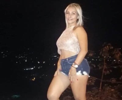 JudyWatsson naked stripping on cam for live sex video chat
