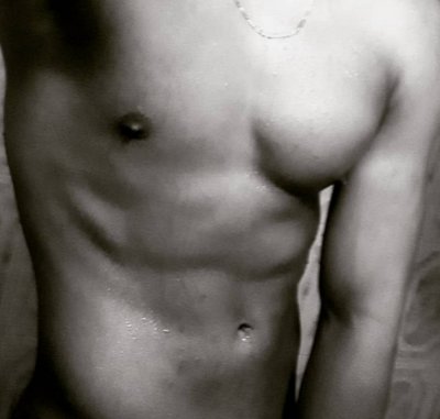 Justin_damian33 naked stripping on cam for live sex video chat