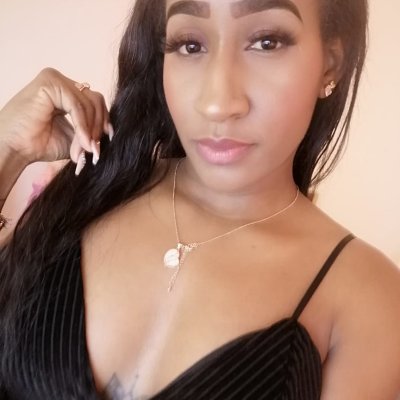 KashlyeRoberts naked stripping on cam for live sex video chat