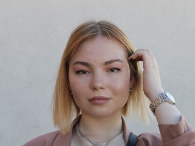 KeilyTroi naked stripping on cam for live sex video chat