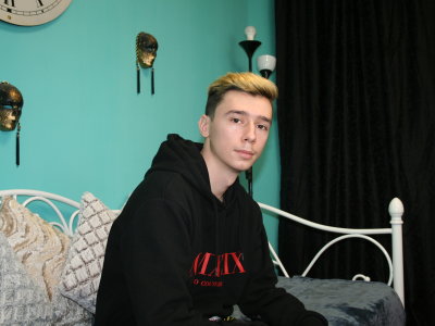kenjonson4u naked stripping on cam for live sex video chat