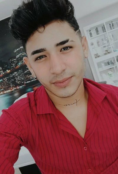 kevin_roldanx naked stripping on cam for live sex video chat