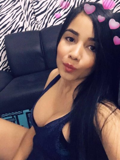 krystal_cox35 naked stripping on cam for live sex video chat