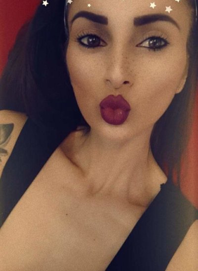 LaylaDean naked stripping on cam for live sex video chat