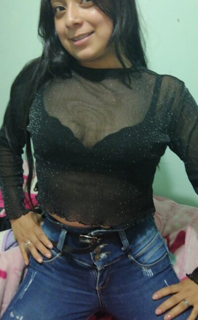 leilalixdirty naked stripping on cam for live sex video chat