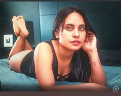 Leiss_Tann naked stripping on cam for live sex video chat