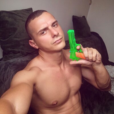 LeoKenX naked stripping on cam for live sex video chat