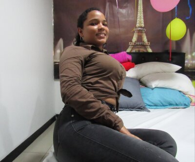 Lettymiller naked stripping on cam for live sex video chat