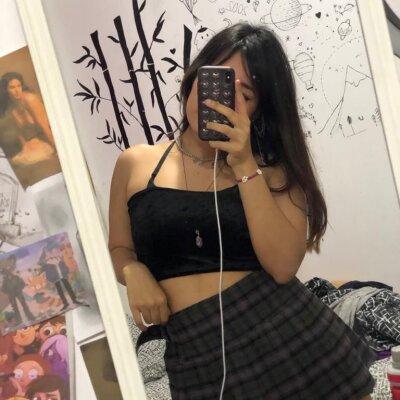 lilimarie naked stripping on cam for live sex video chat