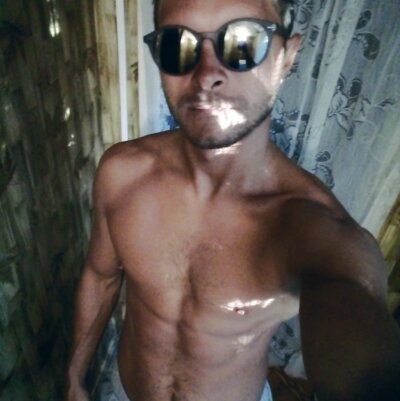 LionSmithe naked stripping on cam for live sex video chat