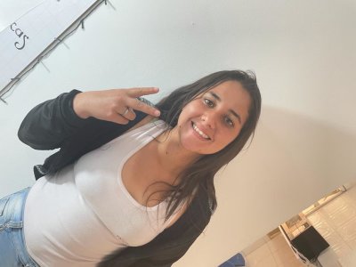 lucyss_20 naked stripping on cam for live sex video chat