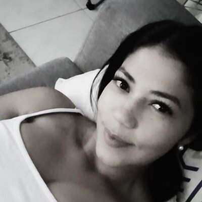LUJAN_33 naked stripping on cam for live sex video chat