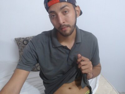 lunastydirty naked stripping on cam for live sex video chat