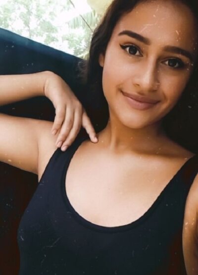 madison_sweet_ naked stripping on cam for live sex video chat