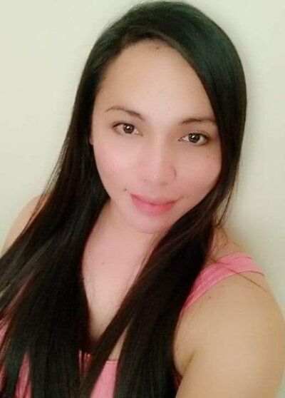 MagneticBeauty naked stripping on cam for live sex video chat