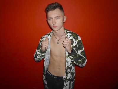 MarkRolands naked stripping on cam for live sex video chat