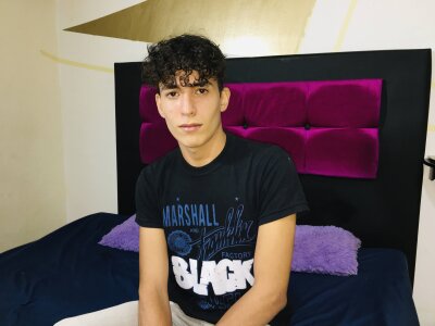MARTIN_SWEET1 naked stripping on cam for live sex video chat
