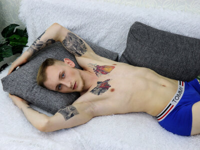 MartySwen naked stripping on cam for live sex video chat