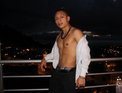matt_meier naked stripping on cam for live sex video chat