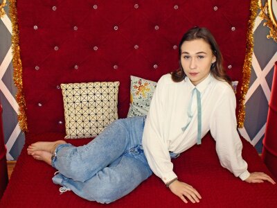 MelissaBrook naked stripping on cam for live sex video chat