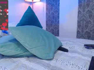 Mia naked Live Sex Chat Room