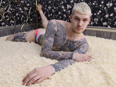 MichaelWall naked stripping on cam for live sex video chat