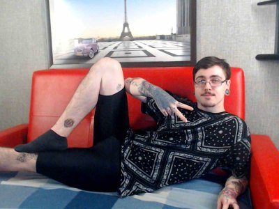 mike_splite naked stripping on cam for live sex video chat