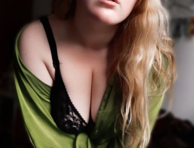 _Millydream naked stripping on cam for live sex video chat