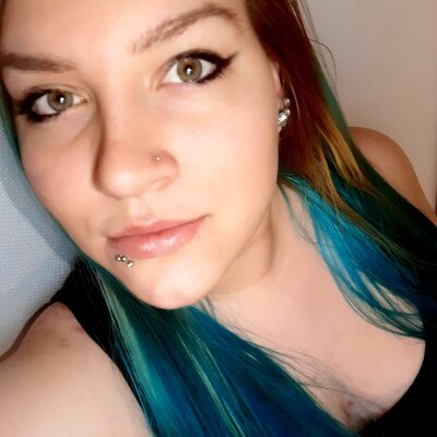 Miss6lue naked stripping on cam for live sex video chat
