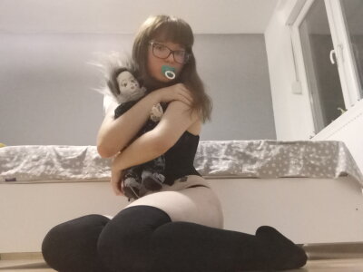 MissLunaBlack1 naked stripping on cam for live sex video chat