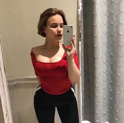 Mollylittlepony naked stripping on cam for live sex video chat